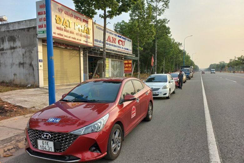 trung tâm dạy lái  xe bến cát 